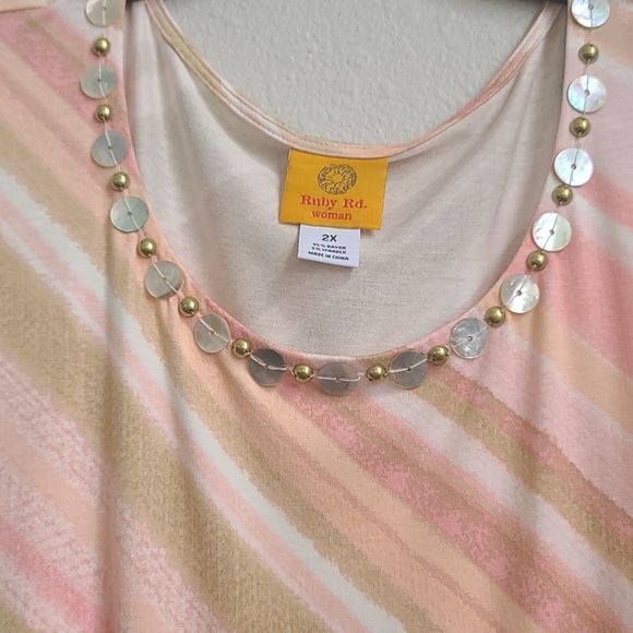 PLUS SIZE RUBY RD WOMAN'S TOP - Picture 2 of 9